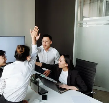 数据研究分析 - 华体会 APP